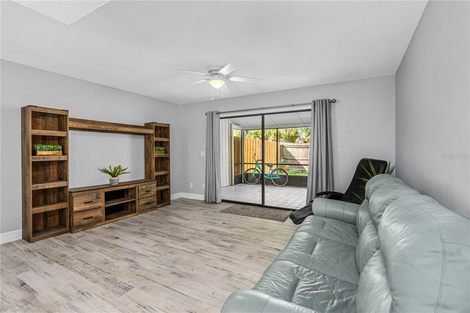 Image 11 of 39 For 3960 Oak Trail Run 1904