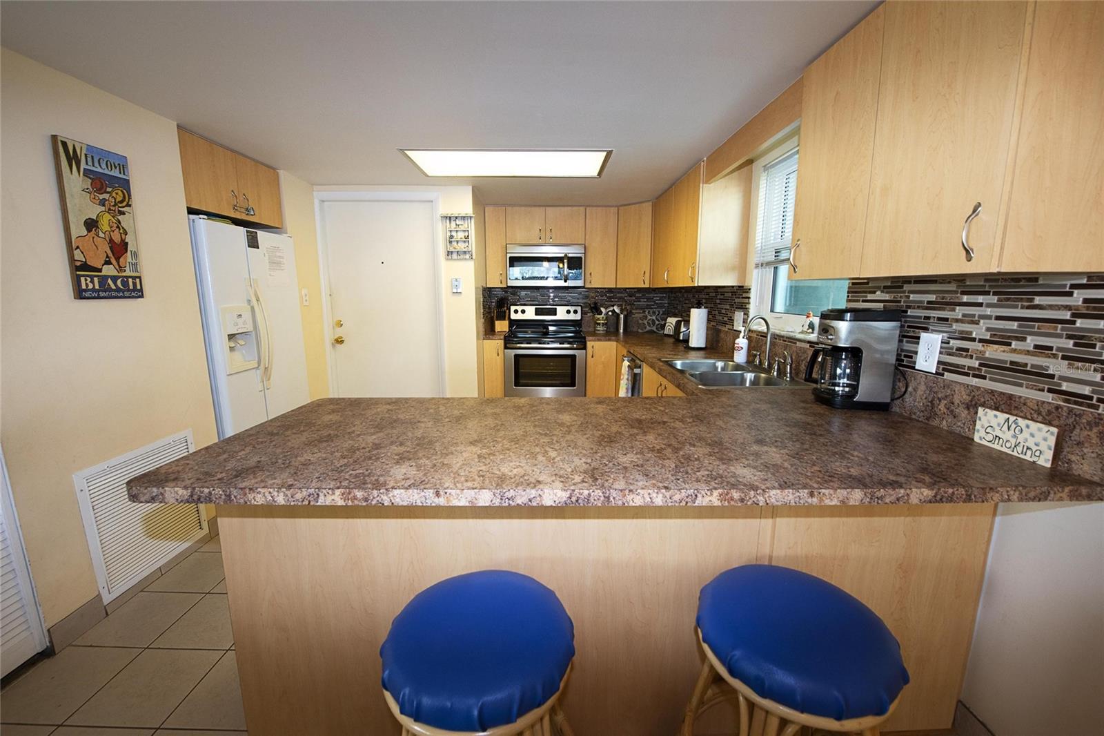 Image 7 of 10 For 1571 Atlantic Avenue 208