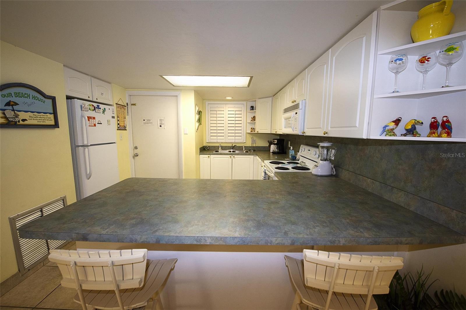 Image 6 of 7 For 1571 Atlantic Avenue 206