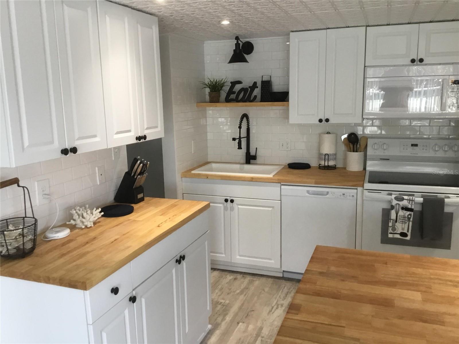 Image 10 of 13 For 1571 Atlantic Avenue 212