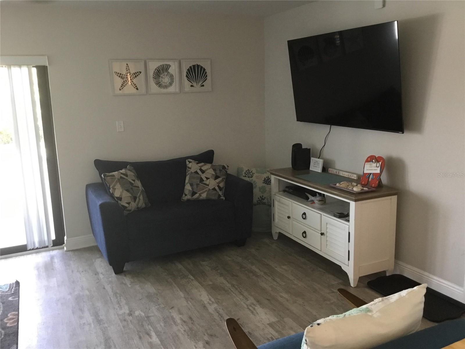 Image 2 of 13 For 1571 Atlantic Avenue 212