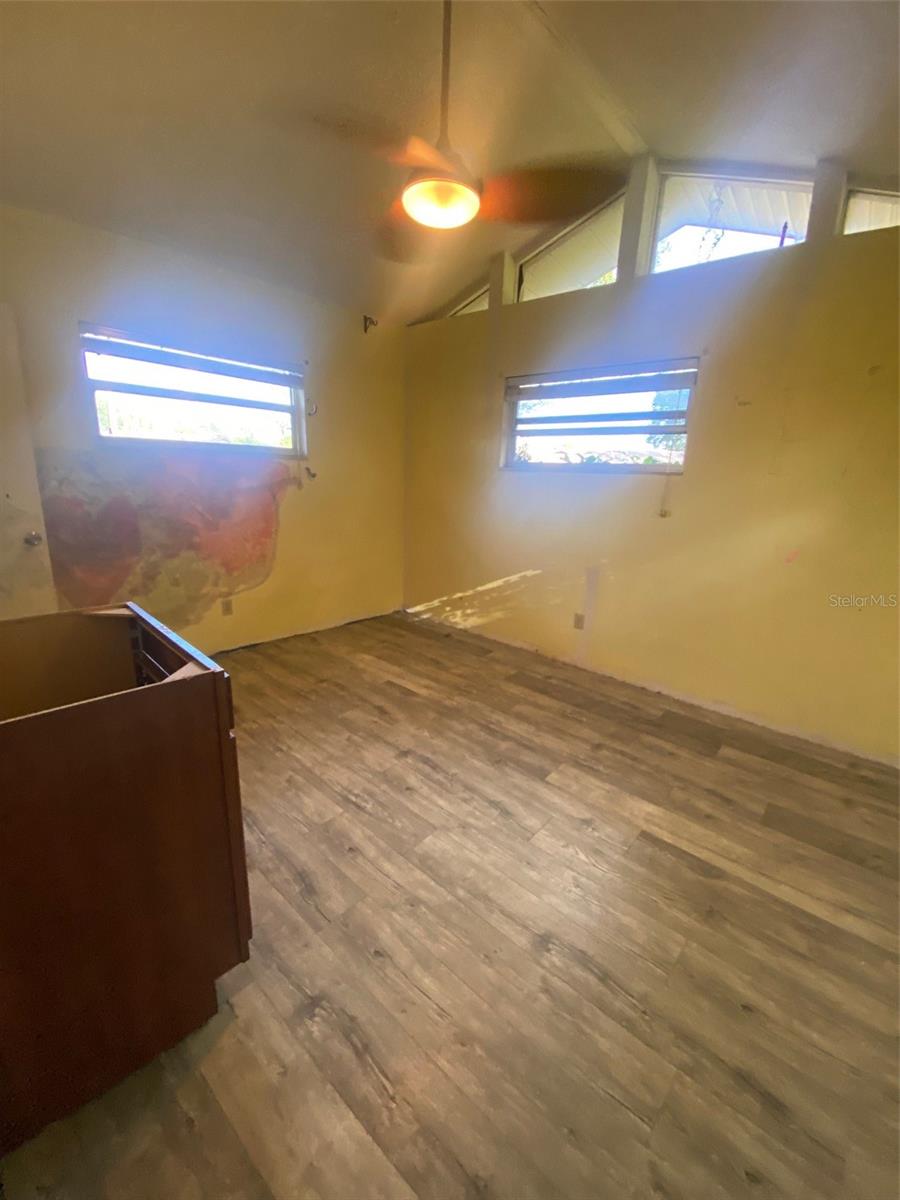 Image 10 of 11 For 2212 Woodland Drive