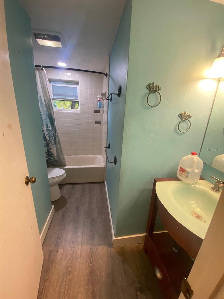 Image 11 of 11 For 2212 Woodland Drive