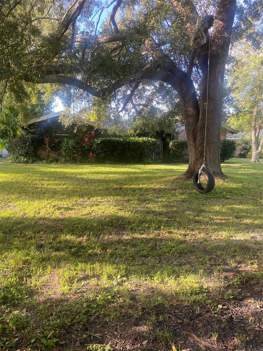 Image 2 of 11 For 2212 Woodland Drive