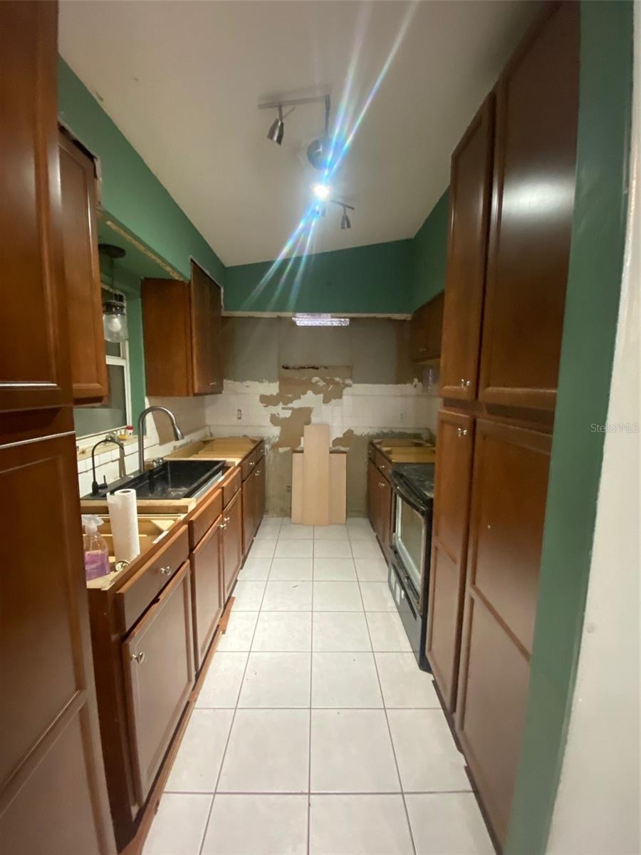 Image 8 of 11 For 2212 Woodland Drive