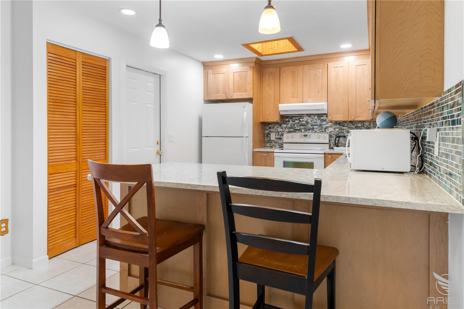 Image 15 of 37 For 638 Pine Street