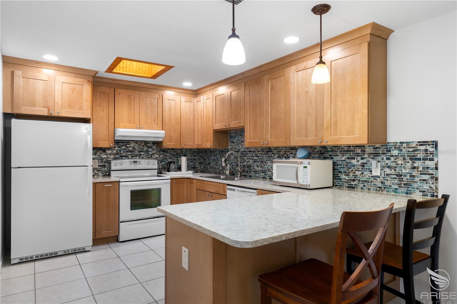 Image 19 of 37 For 638 Pine Street