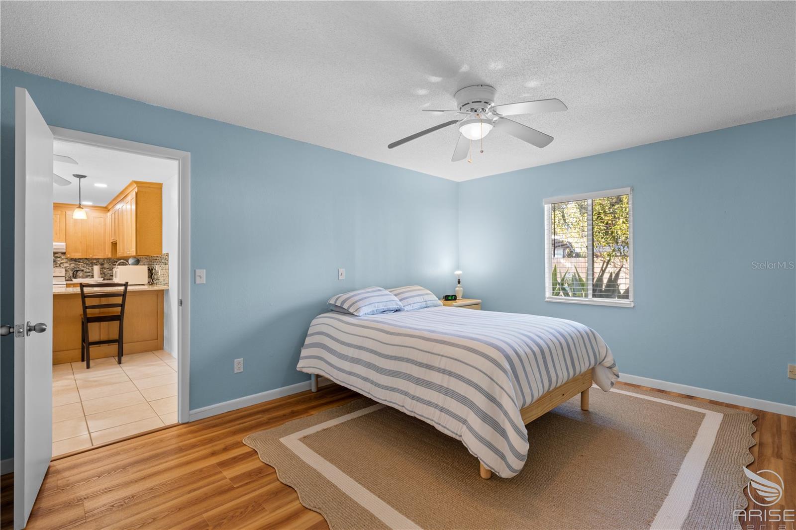 Image 25 of 37 For 638 Pine Street