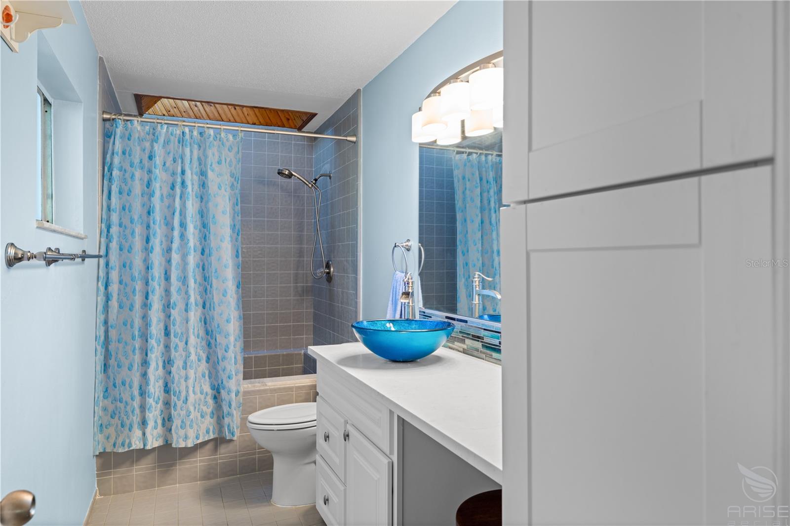 Image 27 of 37 For 638 Pine Street