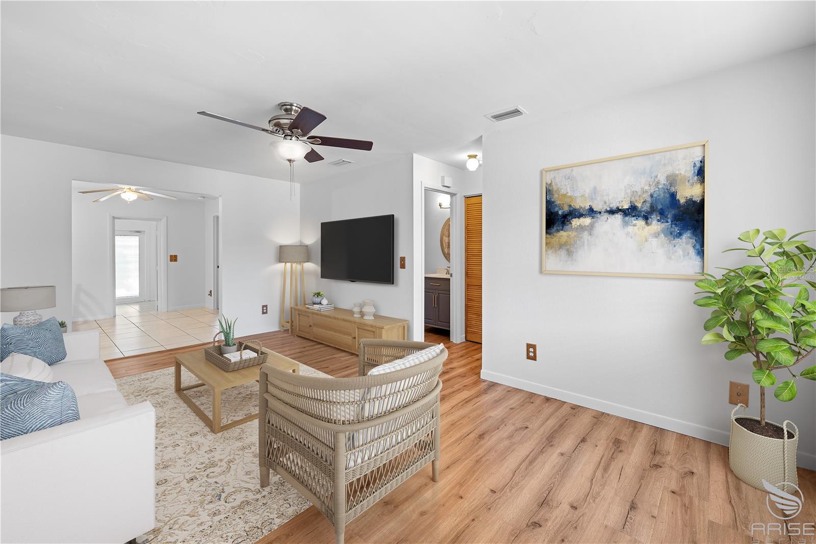 Image 9 of 37 For 638 Pine Street