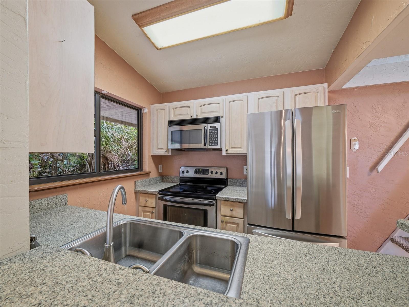 Image 11 of 47 For 4308 Atlantic Avenue 4308