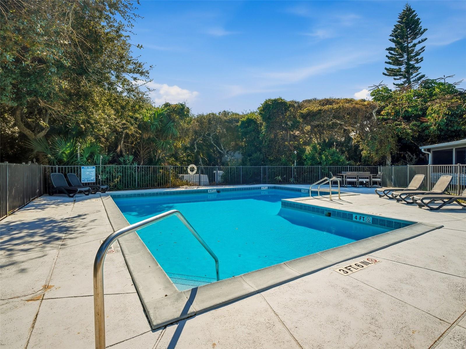 Image 24 of 47 For 4308 Atlantic Avenue 4308