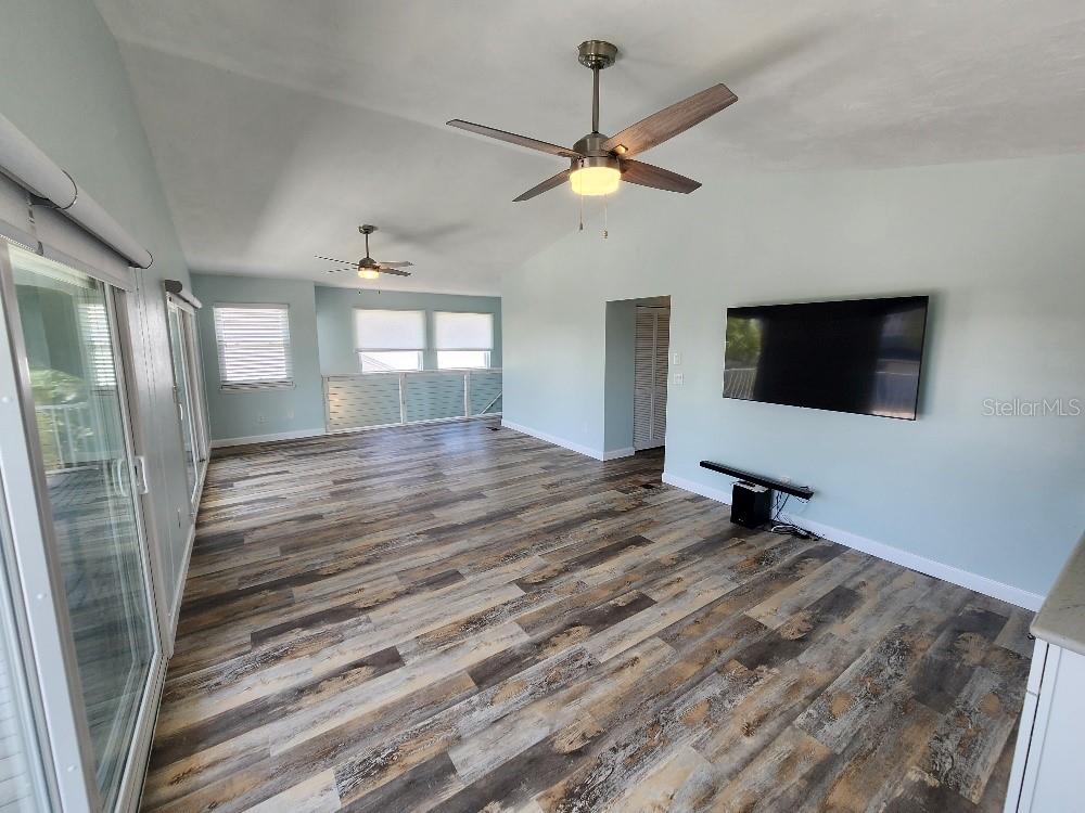 Image 15 of 37 For 110 Surf Street