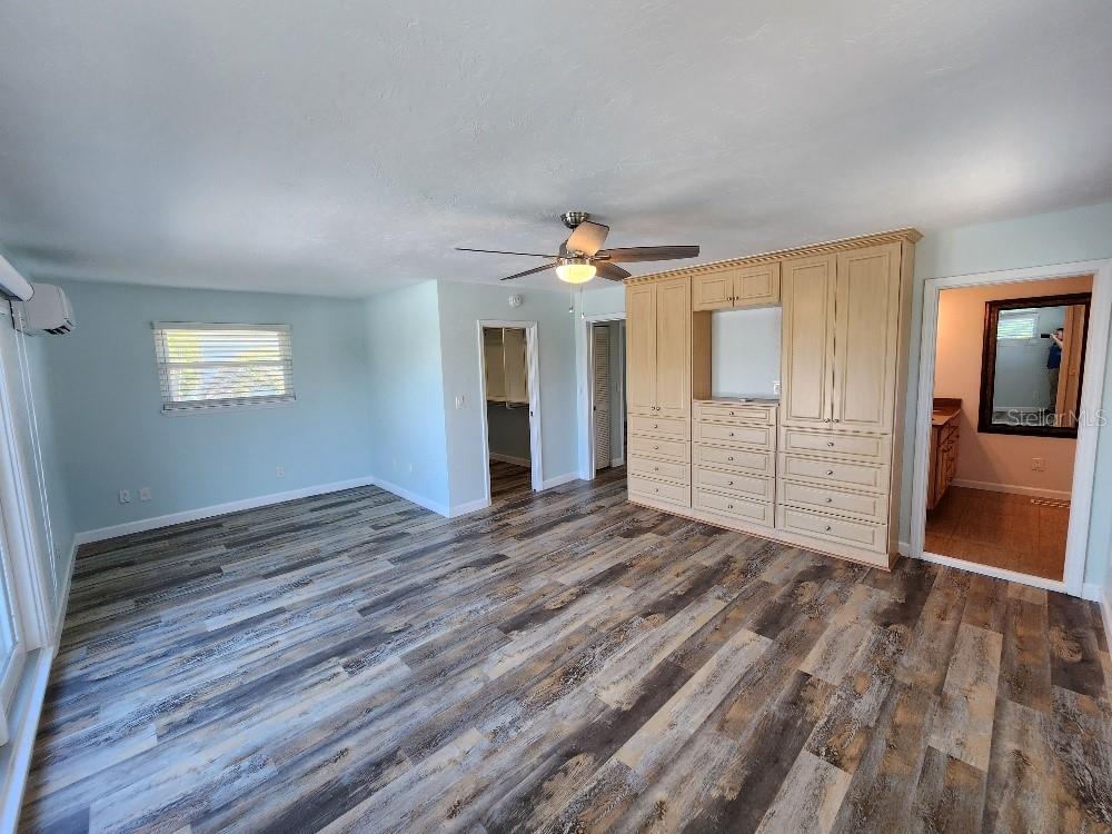 Image 20 of 37 For 110 Surf Street