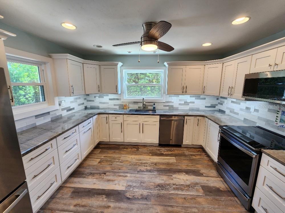 Image 3 of 37 For 110 Surf Street