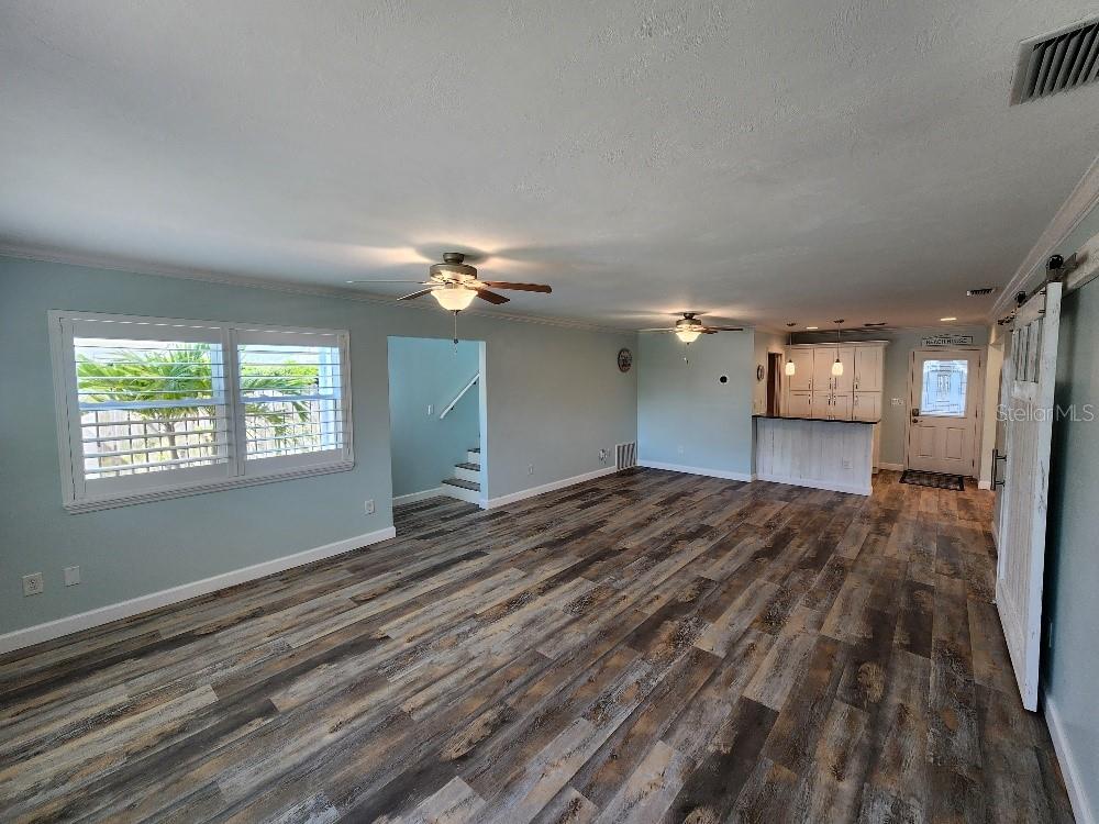 Image 8 of 37 For 110 Surf Street