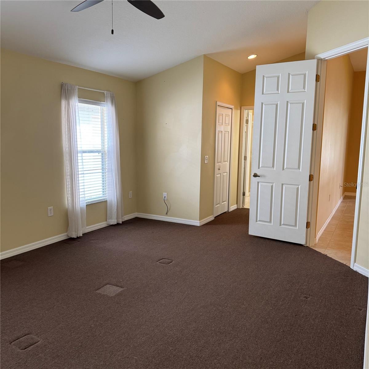 Image 10 of 19 For 653 Coral Trace Boulevard