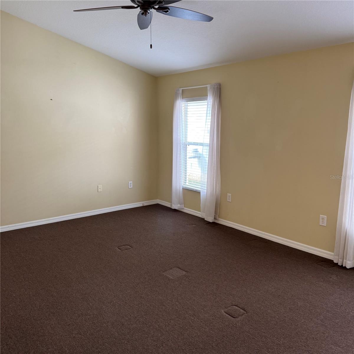 Image 11 of 19 For 653 Coral Trace Boulevard