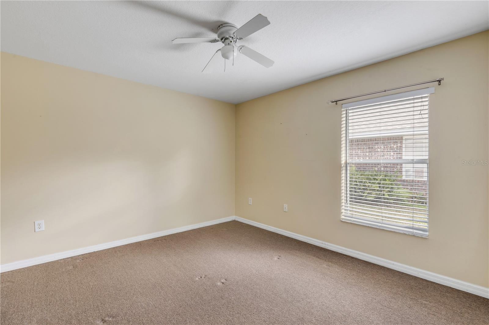 Image 35 of 52 For 653 Coral Trace Boulevard