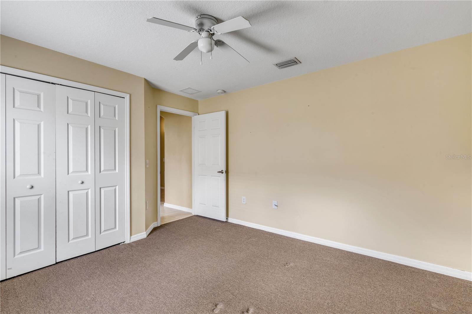 Image 37 of 52 For 653 Coral Trace Boulevard