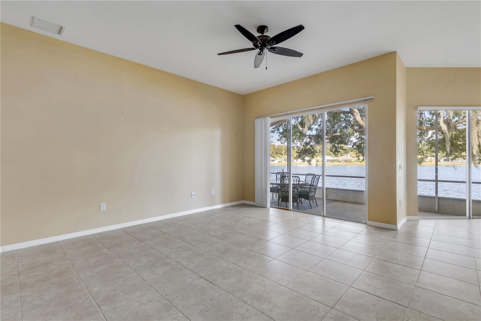 Image 42 of 52 For 653 Coral Trace Boulevard