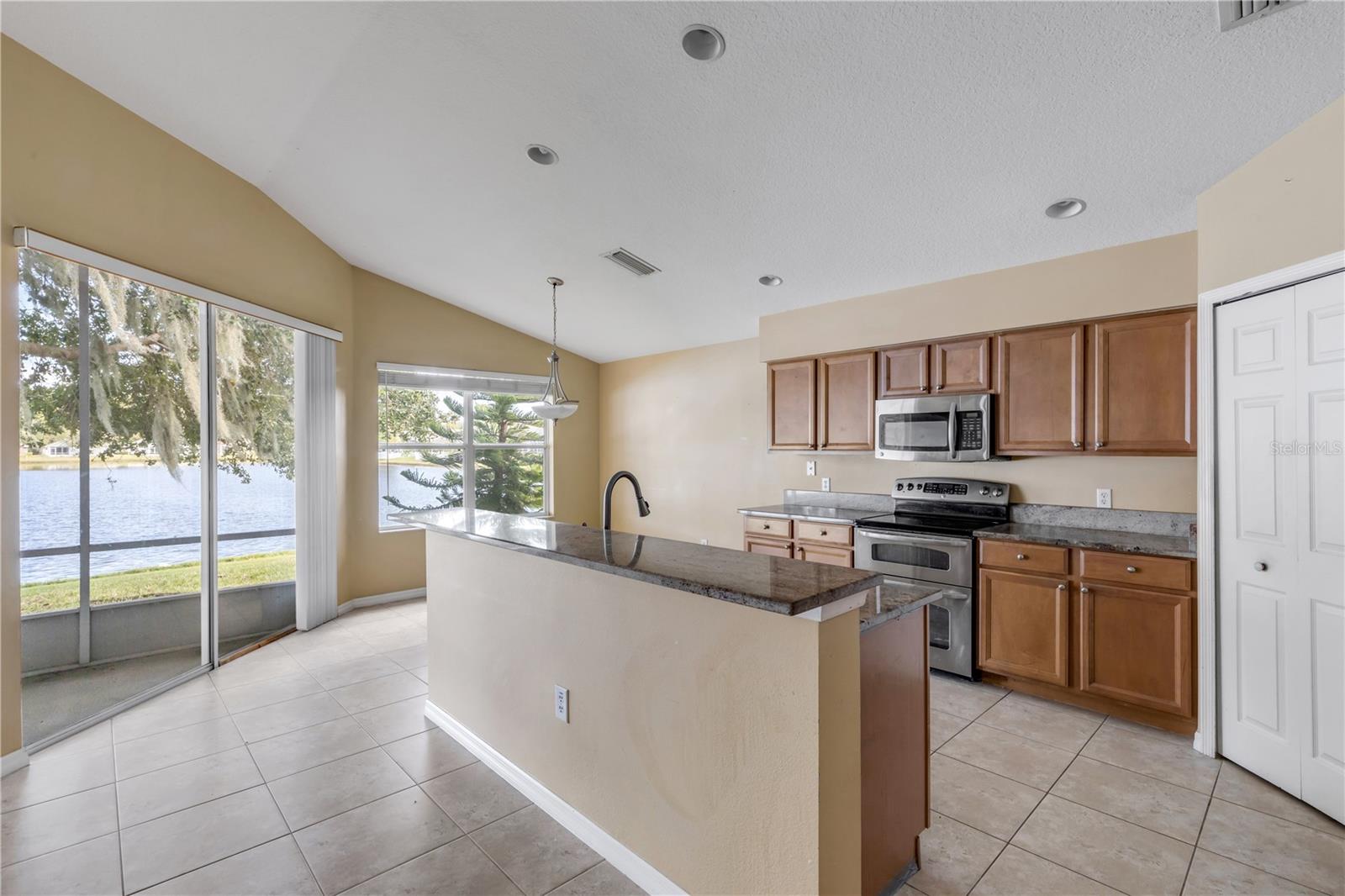 Image 44 of 52 For 653 Coral Trace Boulevard