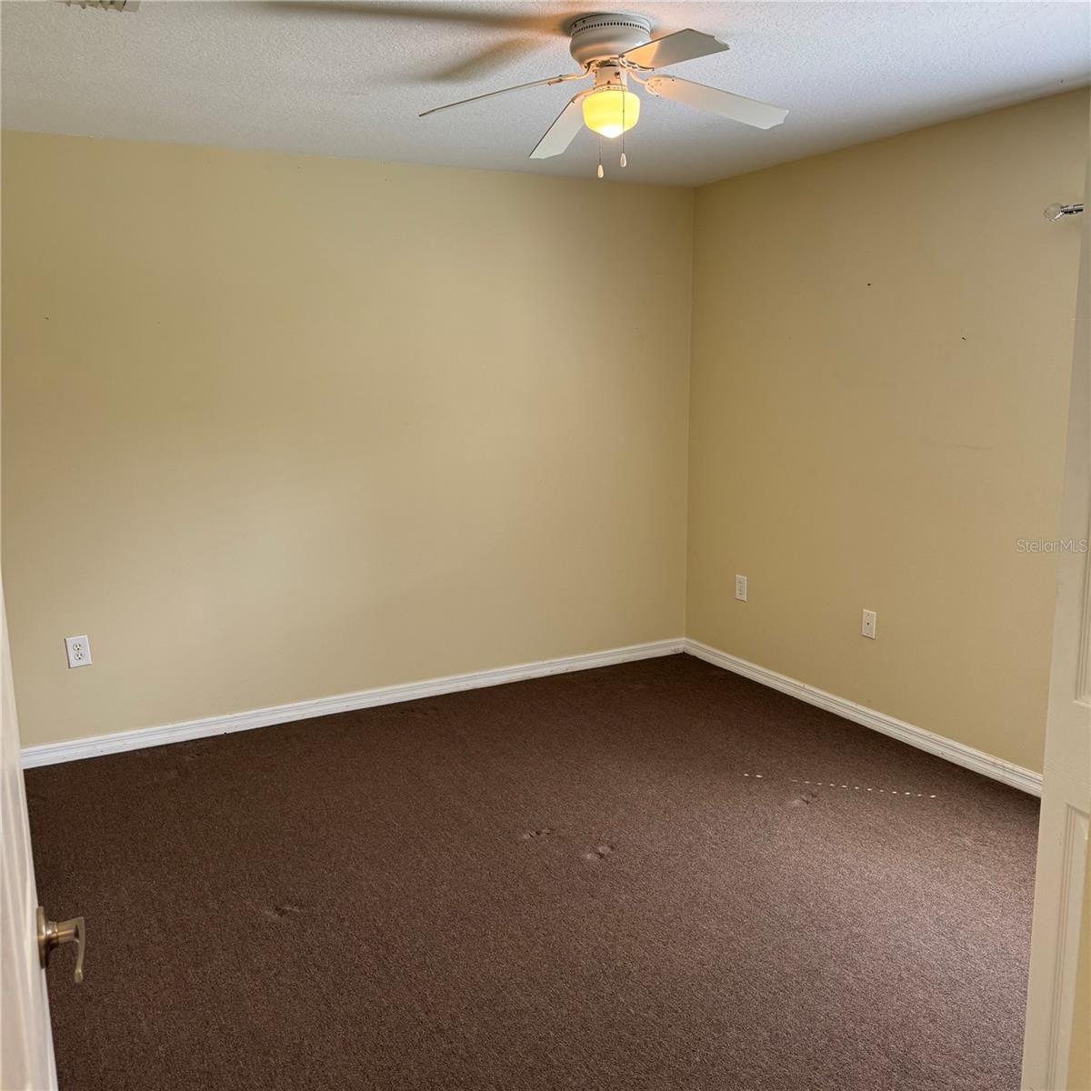 Image 6 of 19 For 653 Coral Trace Boulevard