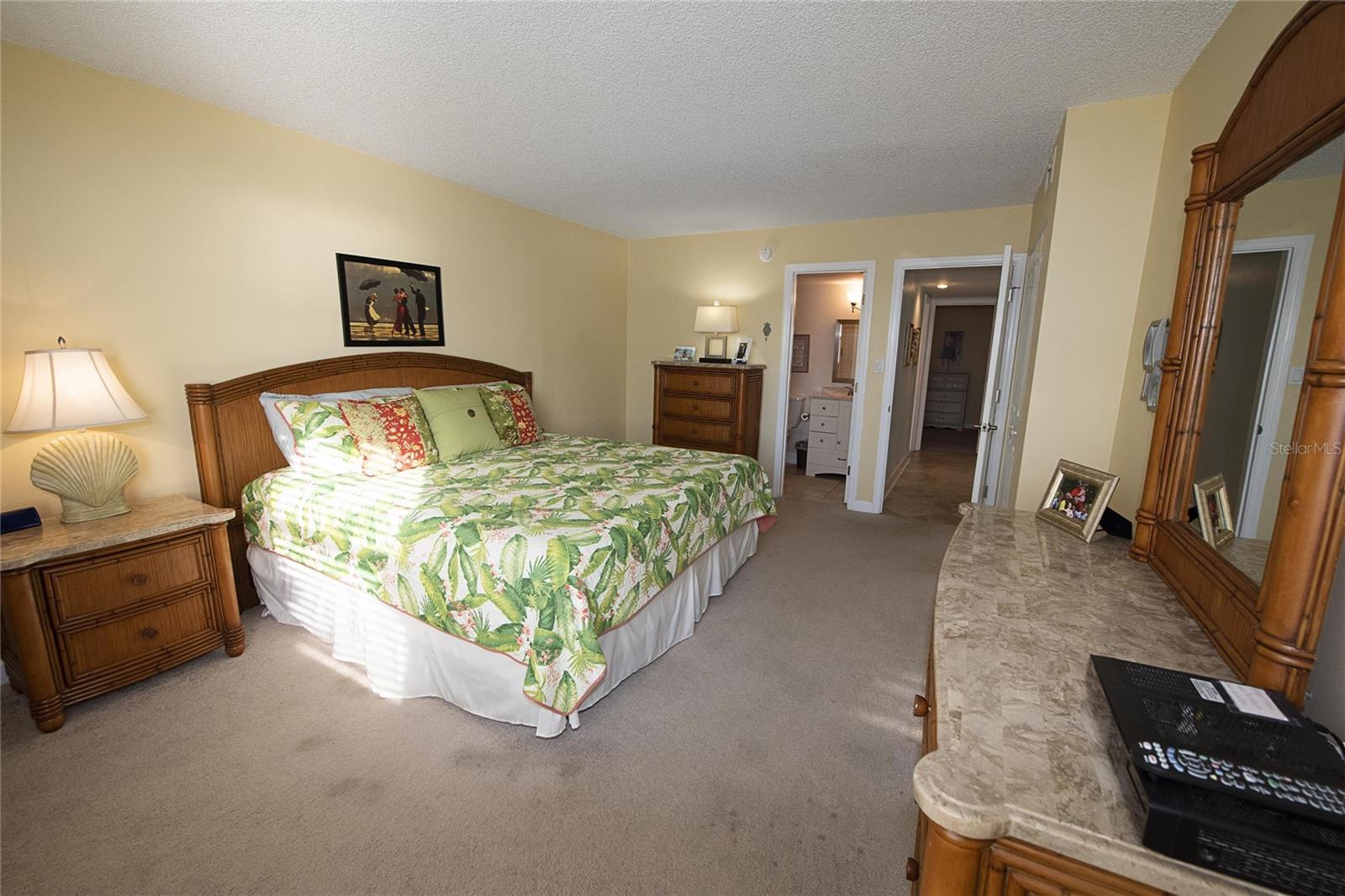 Image 3 of 8 For 1571 Atlantic Avenue 306