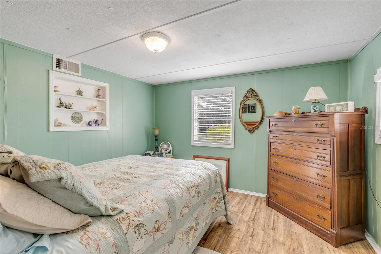 Image 20 of 23 For 130 Indian Creek Road