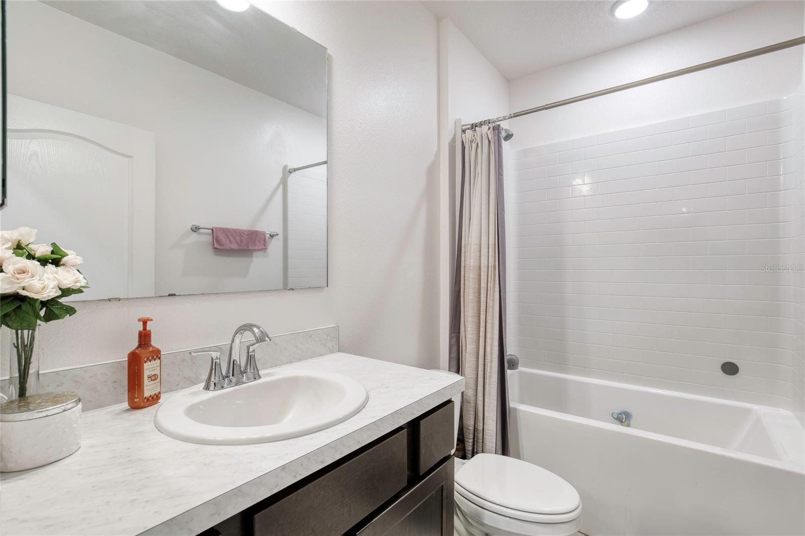 Image 18 of 27 For 2825 Westwood Avenue