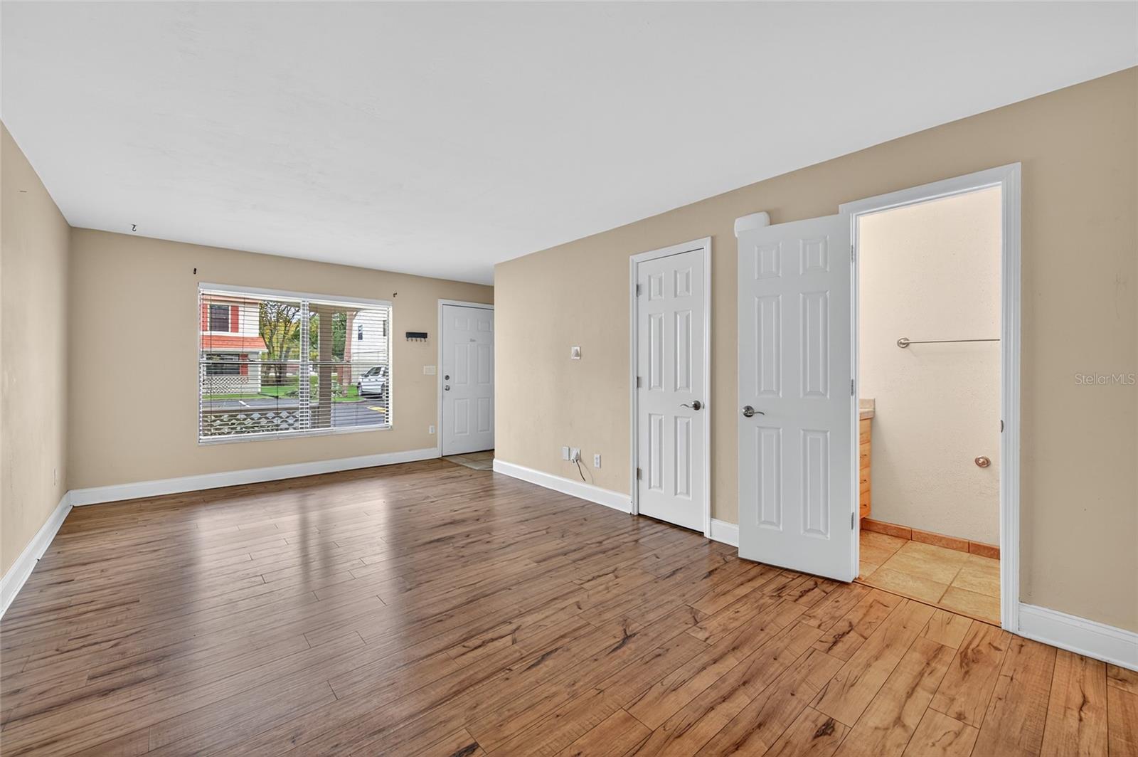 Image 4 of 25 For 980 Canal View Boulevard  J-4