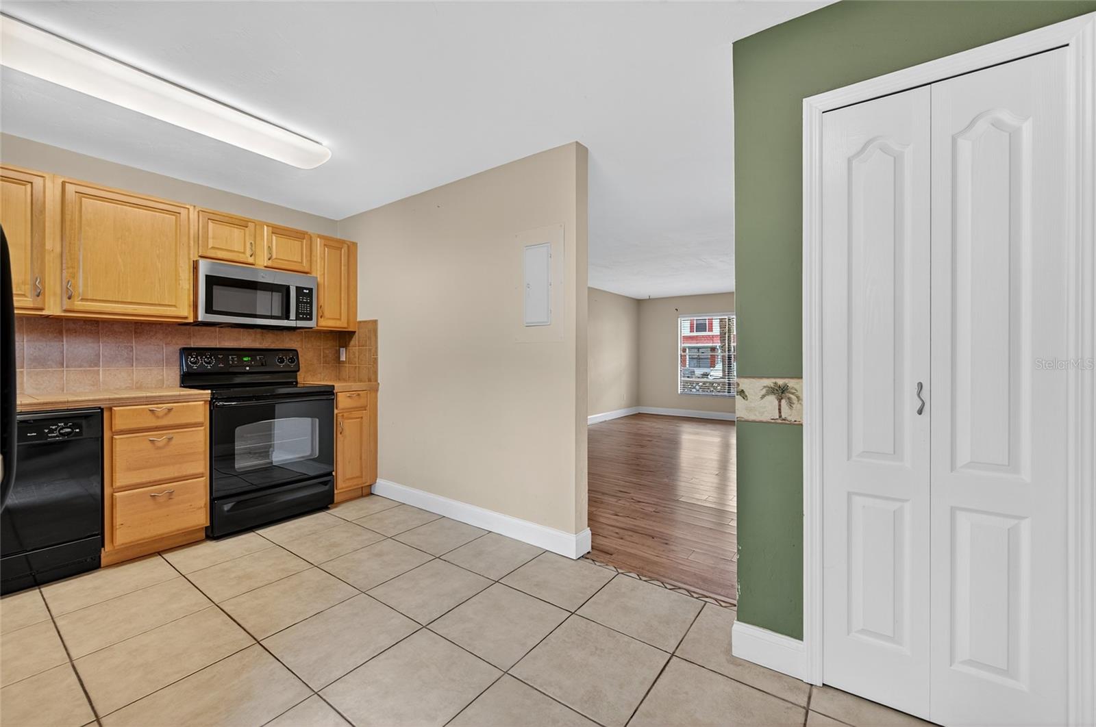 Image 9 of 25 For 980 Canal View Boulevard  J-4