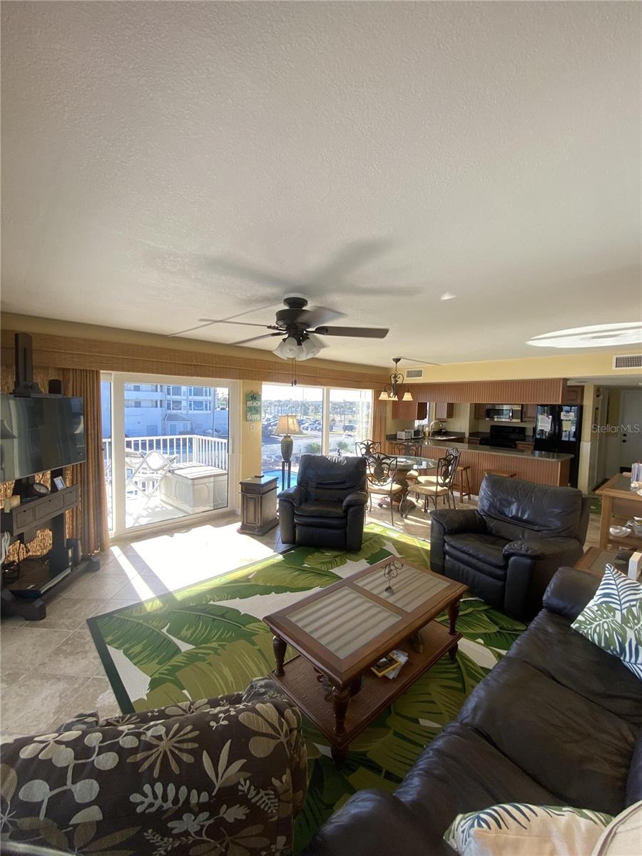 Image 6 of 9 For 1571 Atlantic Avenue 309