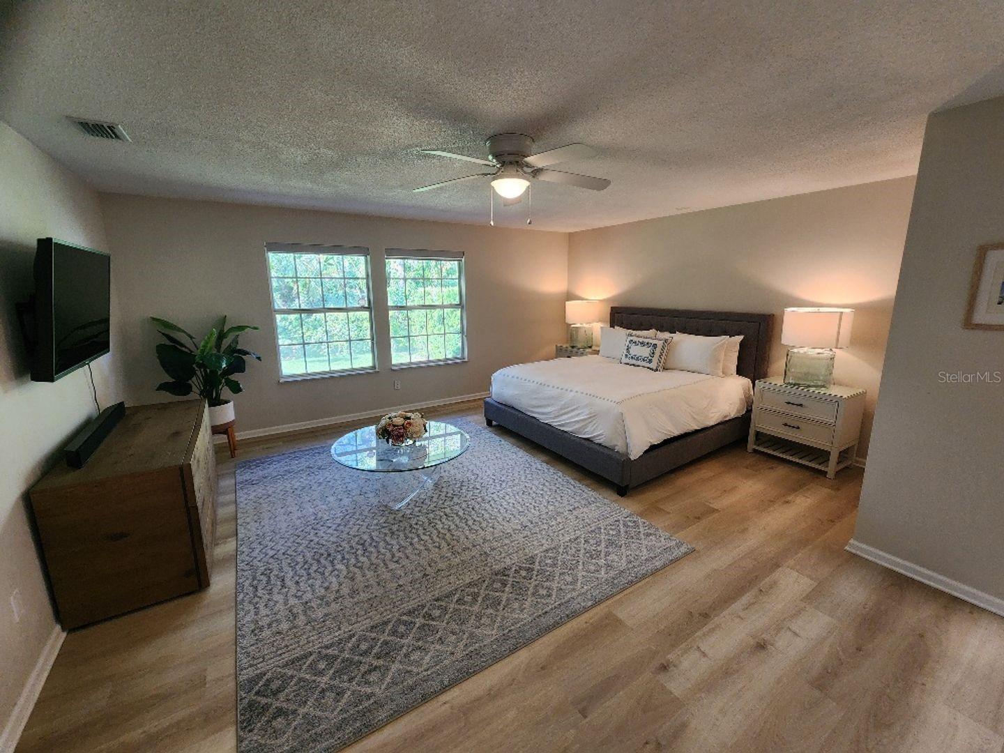 Image 12 of 24 For 55 Lake Fairgreen Circle