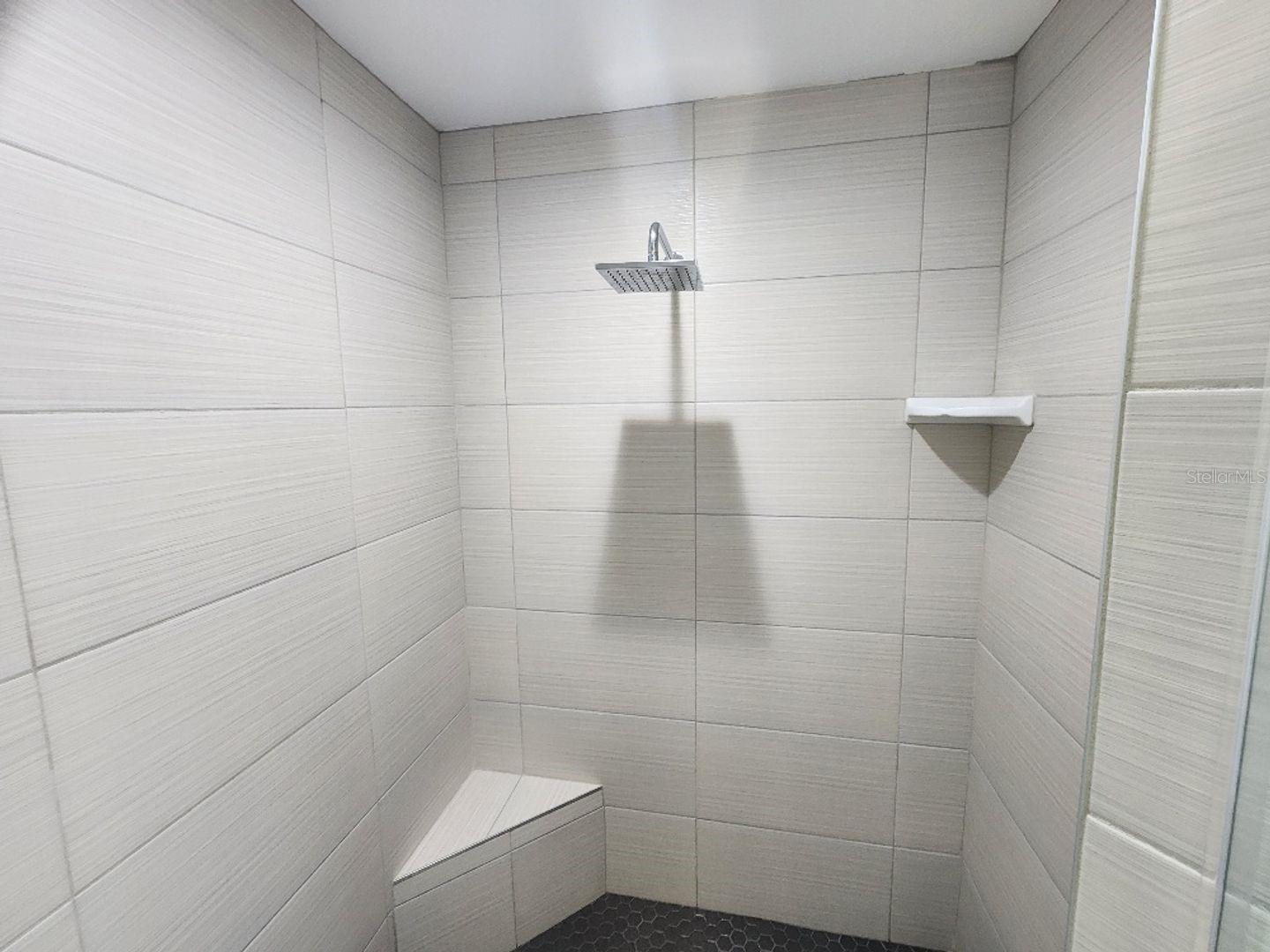 Image 14 of 24 For 55 Lake Fairgreen Circle