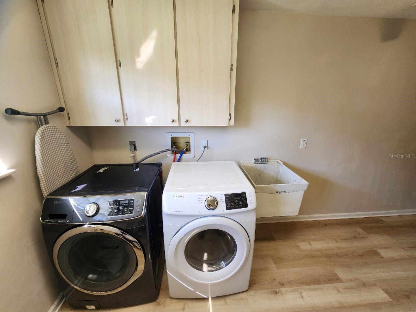 Image 18 of 24 For 55 Lake Fairgreen Circle