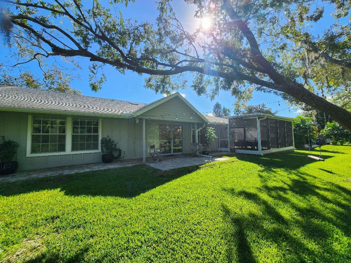 Image 23 of 24 For 55 Lake Fairgreen Circle