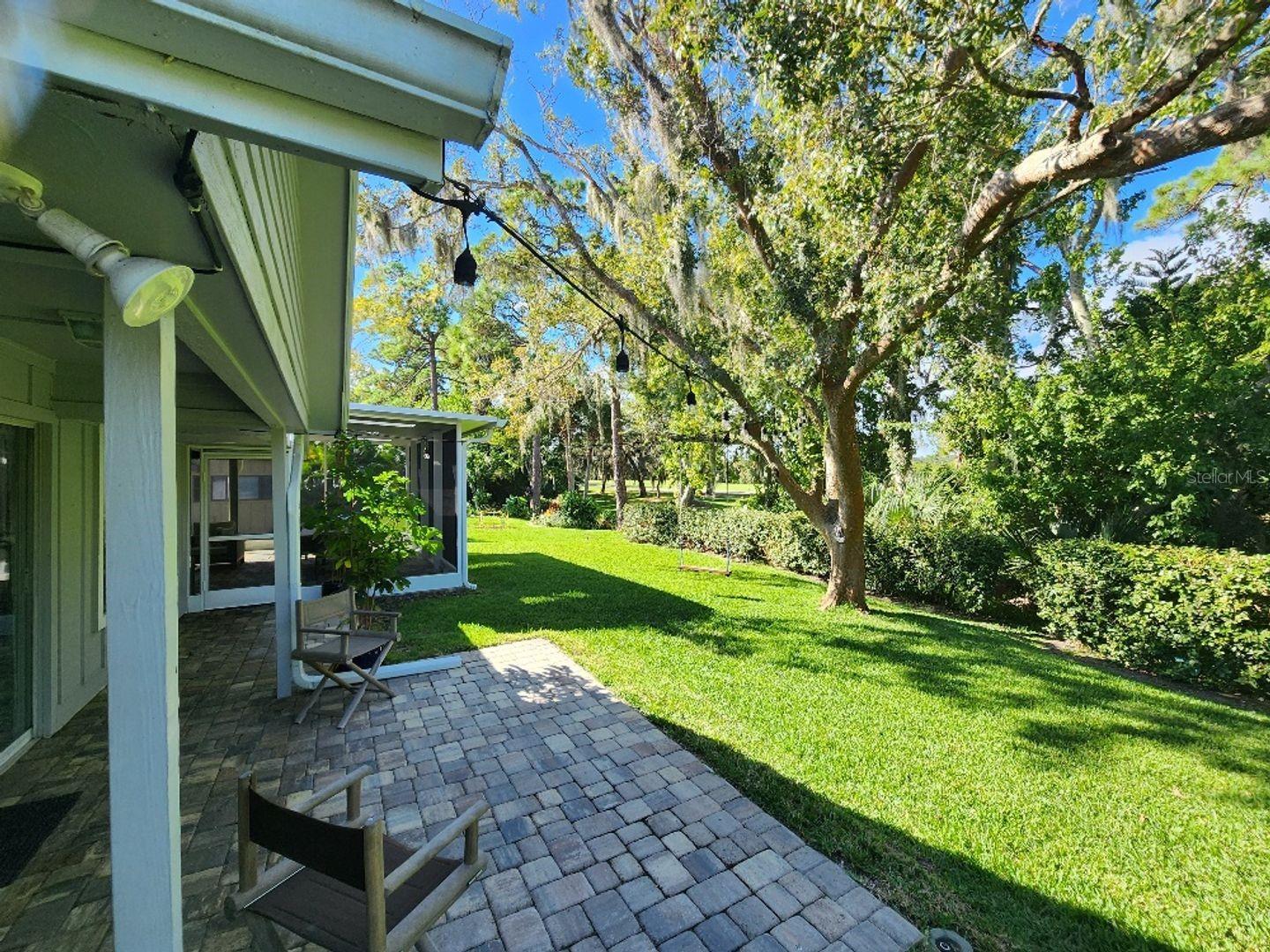 Image 24 of 24 For 55 Lake Fairgreen Circle