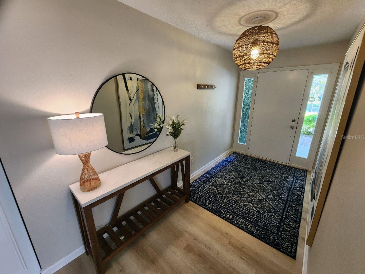 Image 3 of 24 For 55 Lake Fairgreen Circle