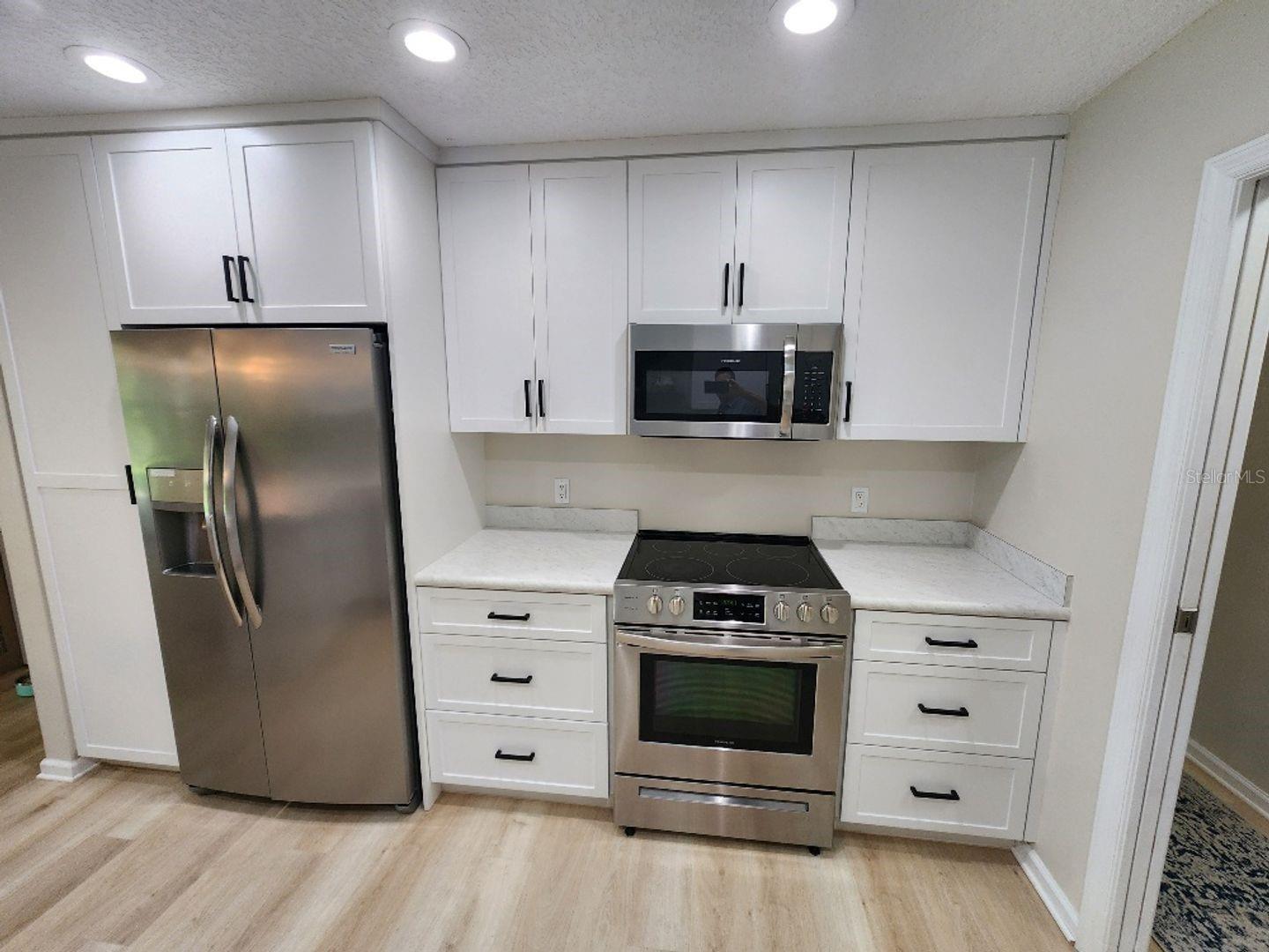 Image 4 of 24 For 55 Lake Fairgreen Circle