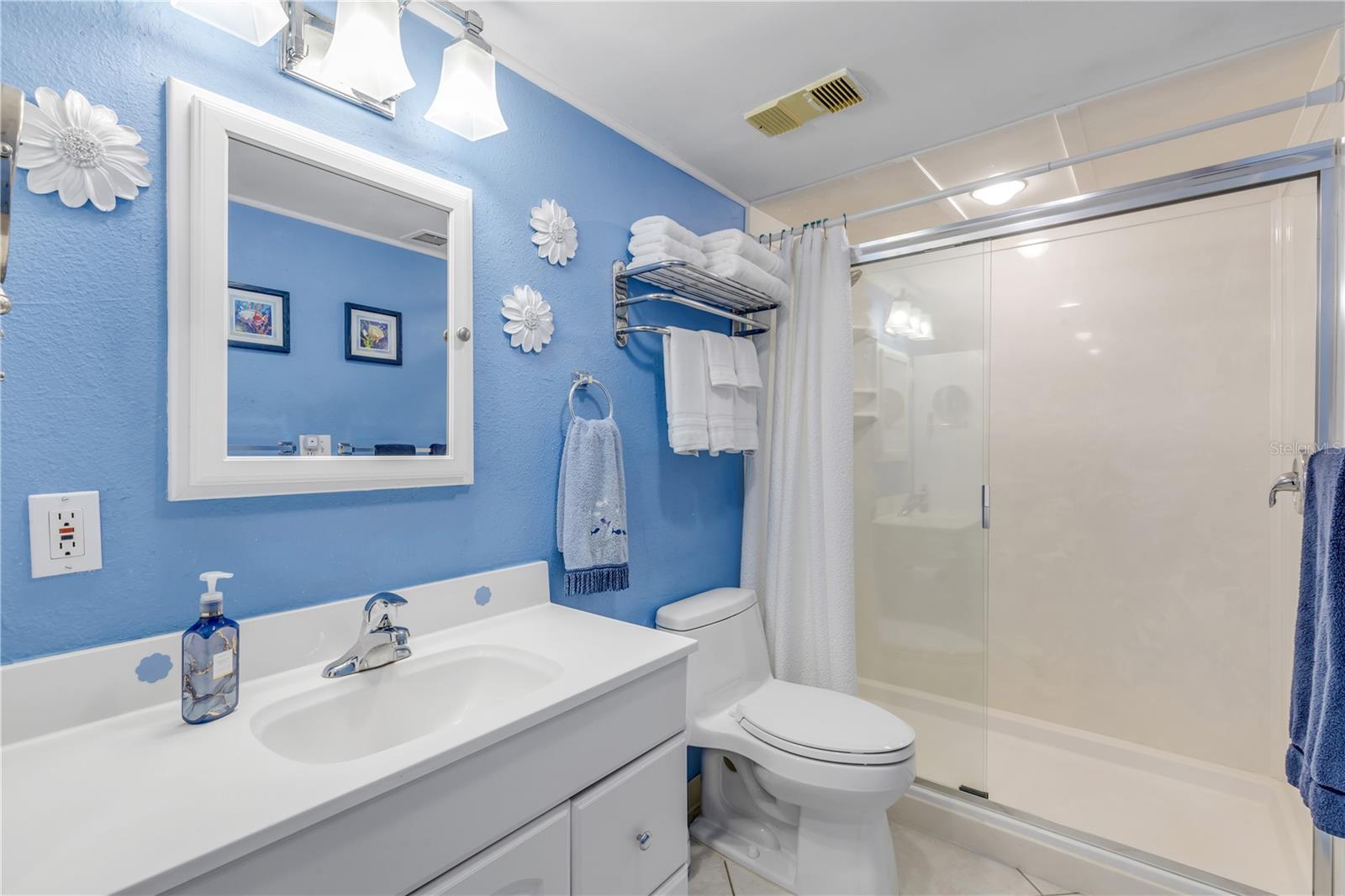 Image 35 of 61 For 5201 Atlantic Avenue 301a