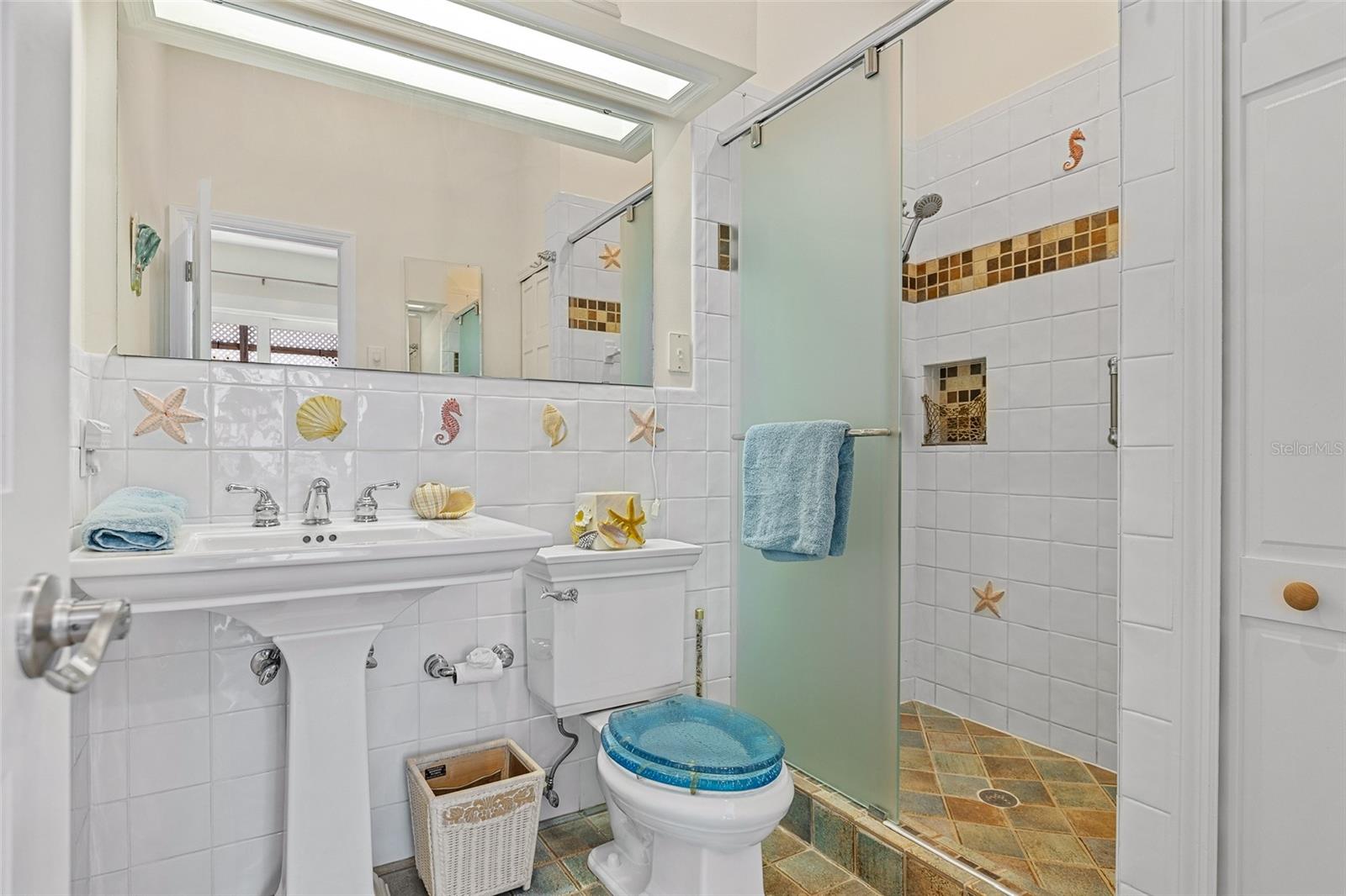 Image 16 of 61 For 6618 Atlantic Avenue