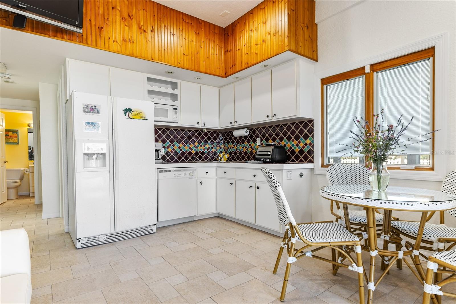 Image 32 of 61 For 6618 Atlantic Avenue