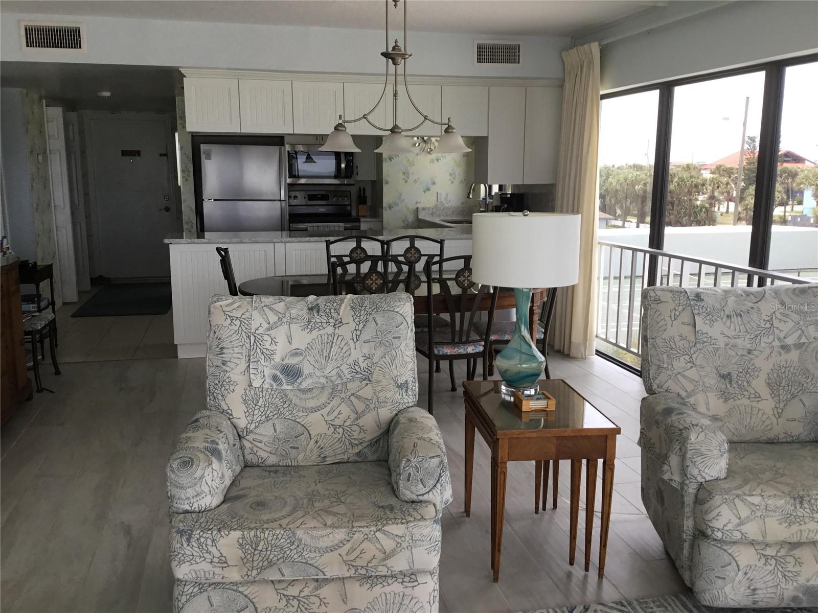 Image 3 of 18 For 1571 Atlantic Avenue 310