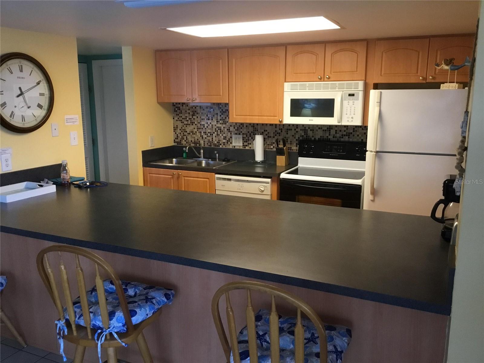 Image 5 of 7 For 1571 Atlantic Avenue 312