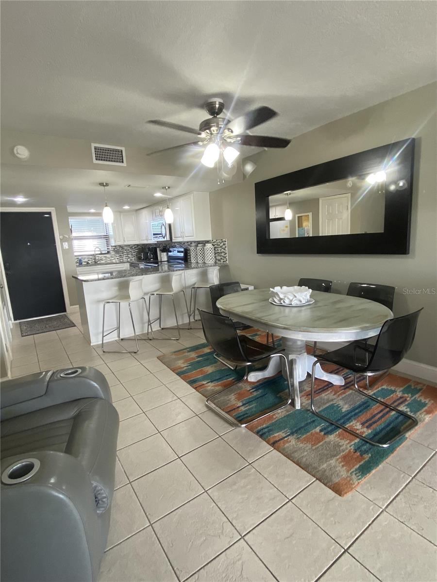 Image 3 of 10 For 1571 Atlantic Avenue 403