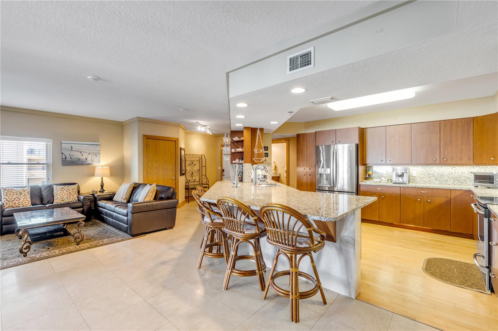 Image 10 of 65 For 5300 Atlantic Avenue 10-605