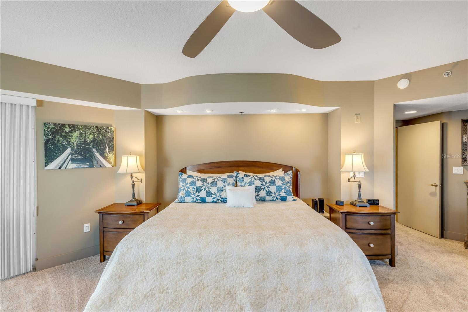 Image 23 of 65 For 5300 Atlantic Avenue 10-605