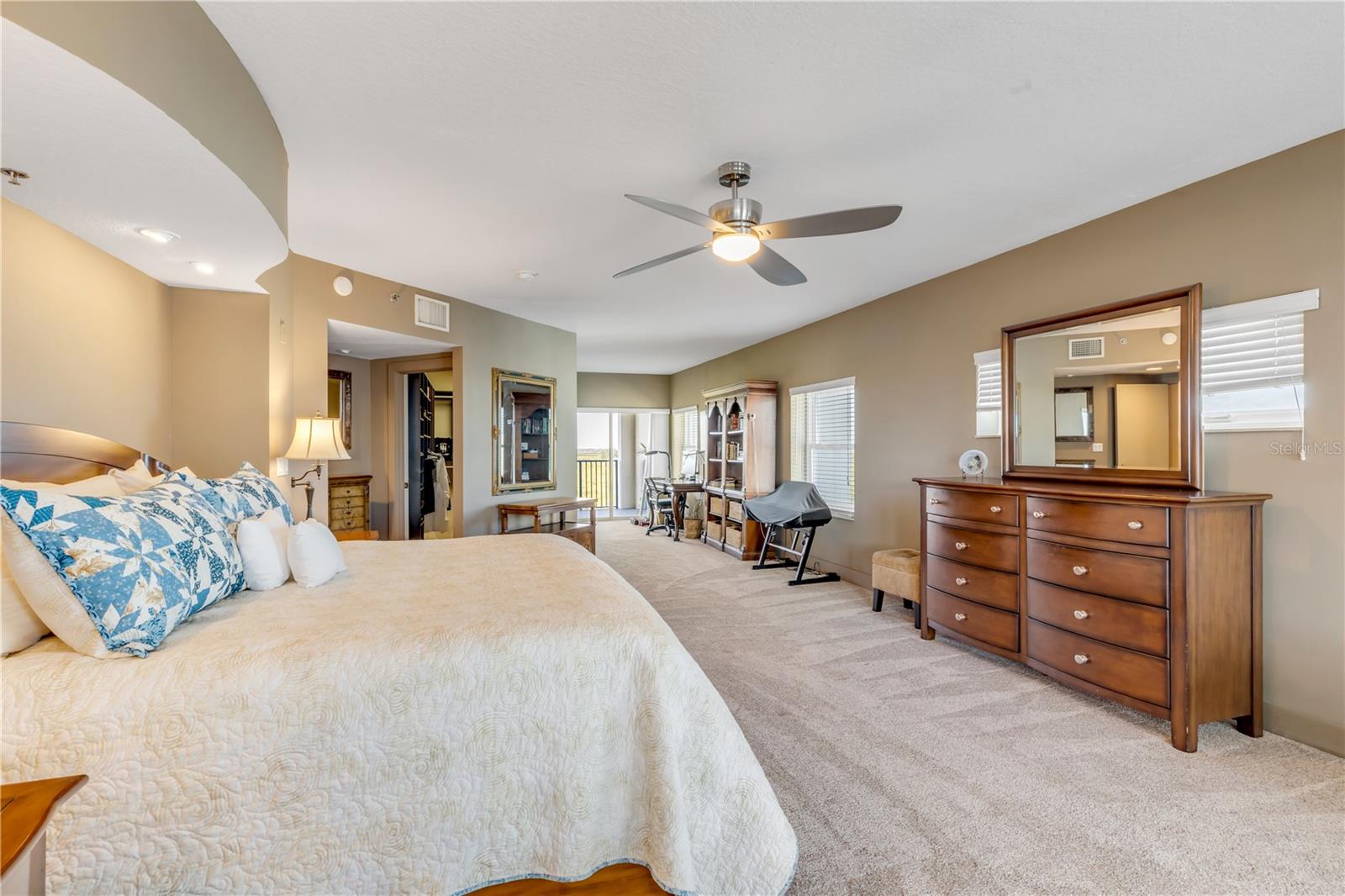 Image 24 of 65 For 5300 Atlantic Avenue 10-605