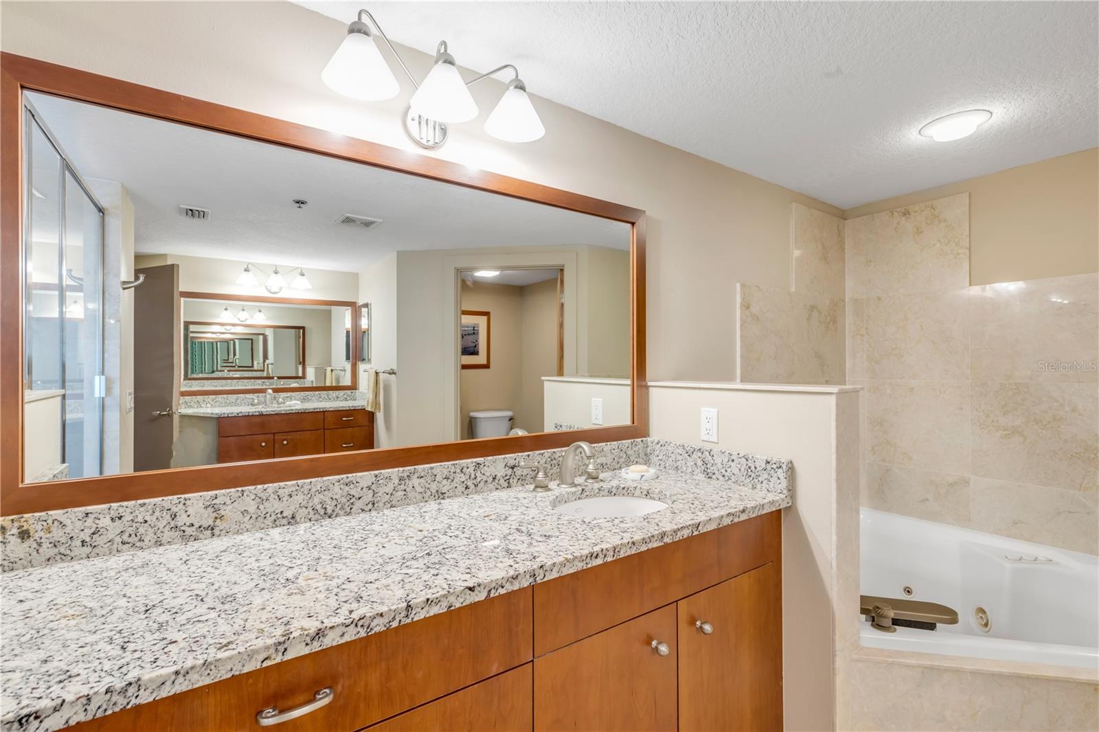 Image 29 of 65 For 5300 Atlantic Avenue 10-605